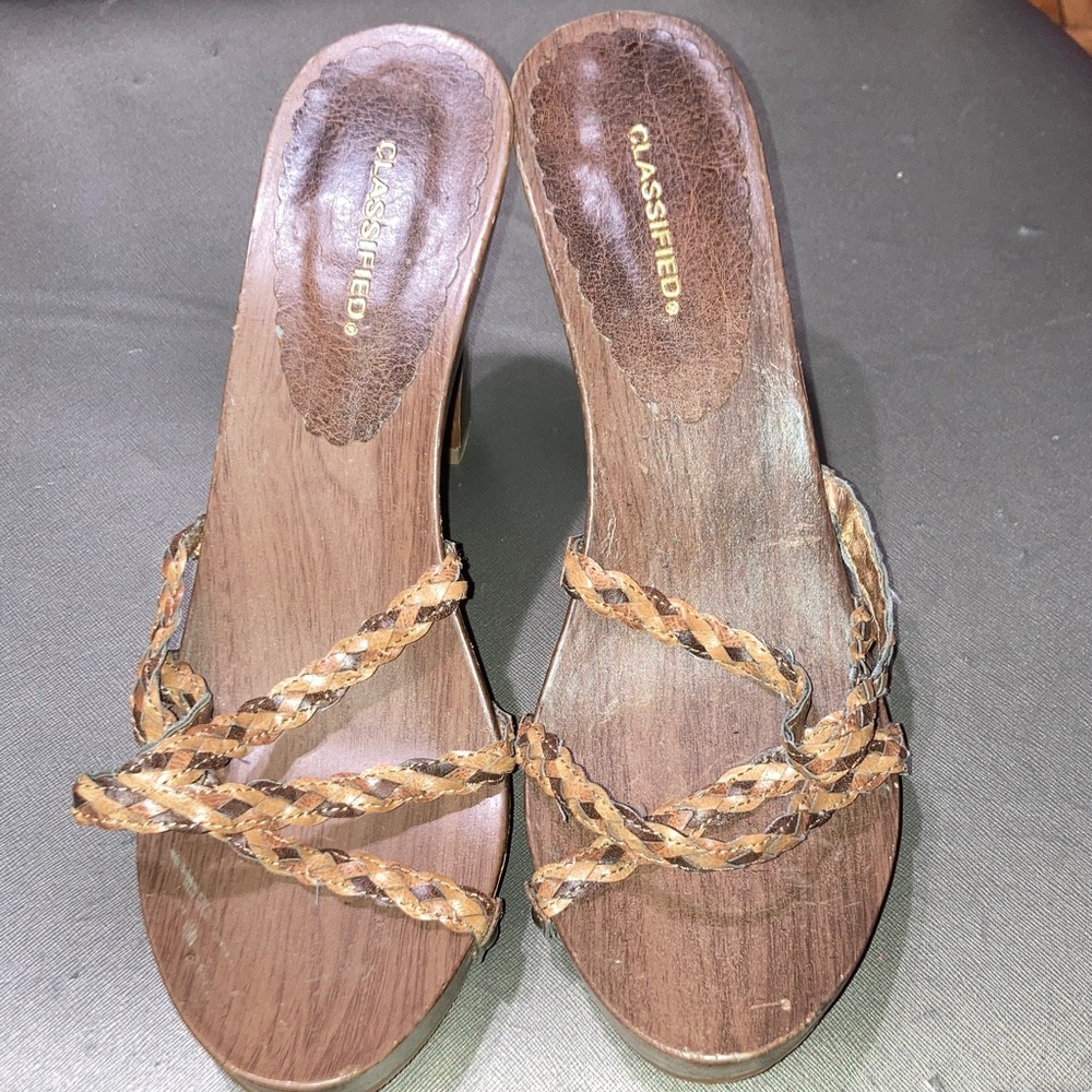 Classified Women's Tan Woven Mules